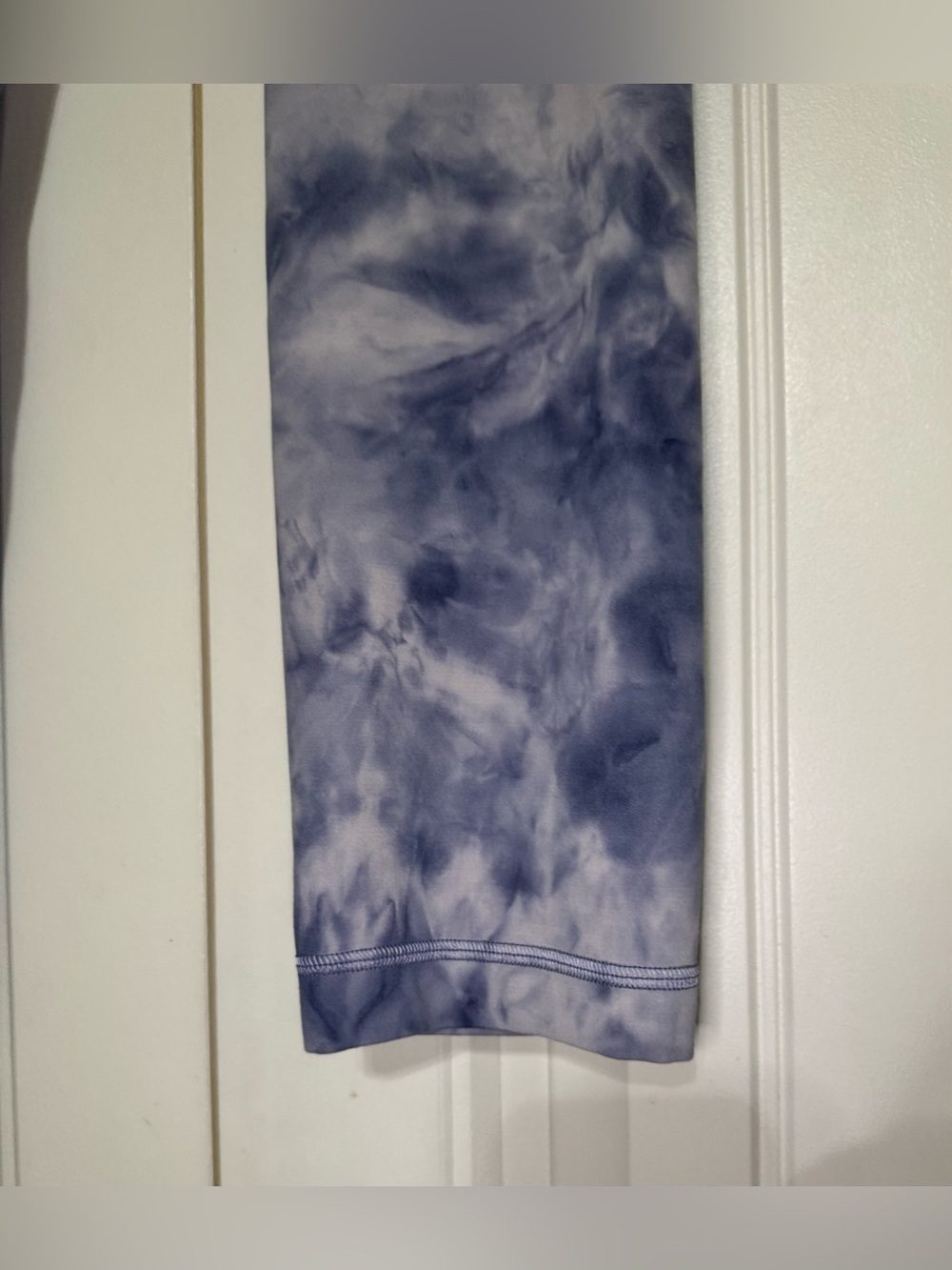Lululemon Align Crop 21" in Diamond Dye
Diamond Dye Iced Iris Peri Purple Size 6 - Picture 4 of 12